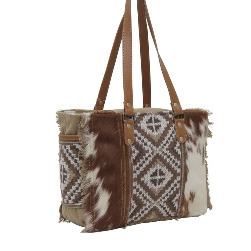 NWT Myra Shoulder Bag - Picture 3 of 5